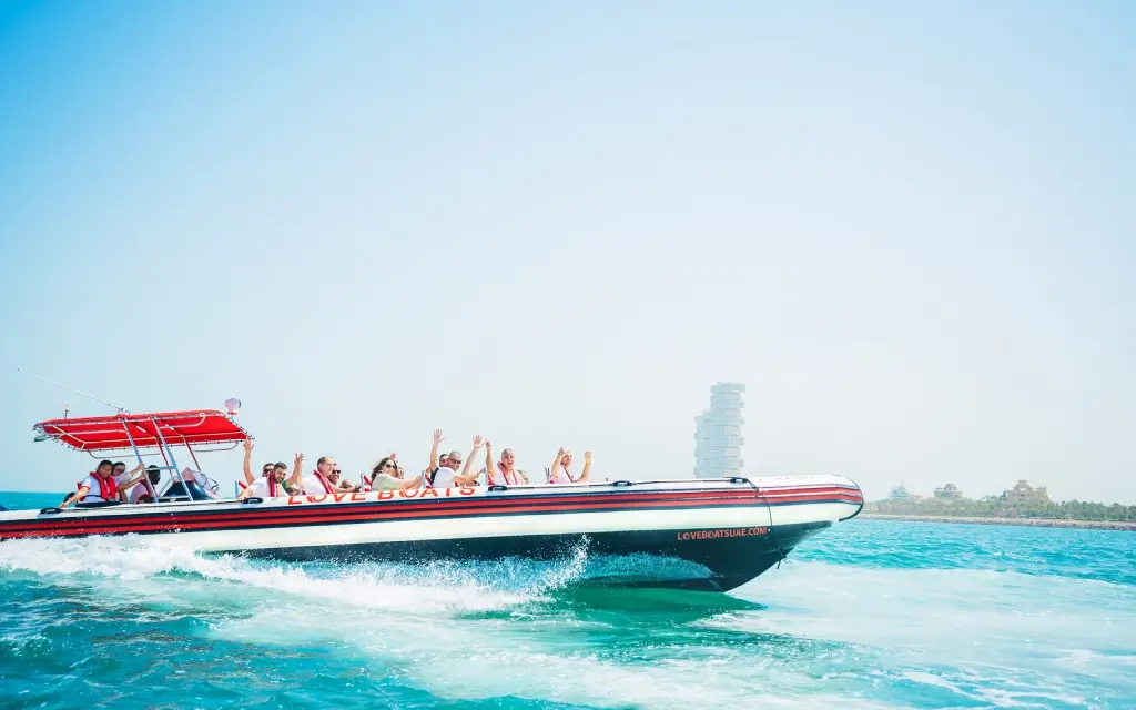 Love Boat Sightseeing Tour Dubai