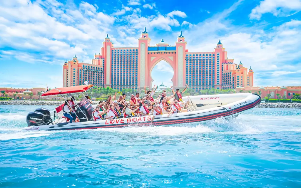 Love Boat Sightseeing Tour Dubai
