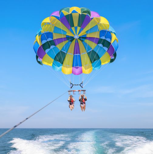 Parasailing Fly Above Dubai