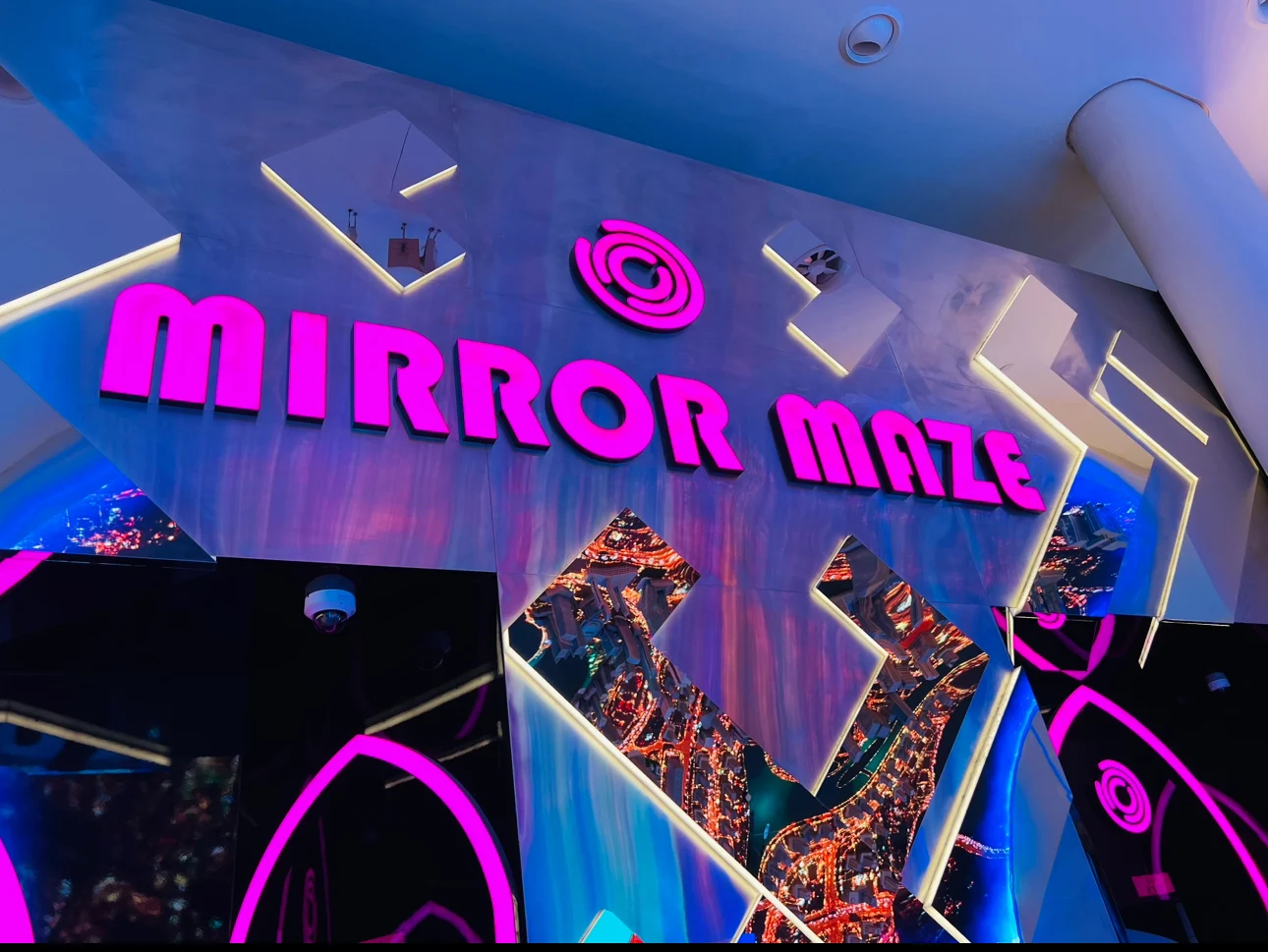 Mirror Maze Dubai
